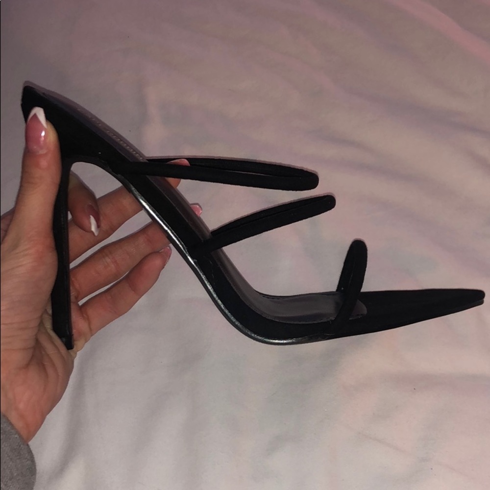 *NWT* Cape Robbin Heels - Encore style
